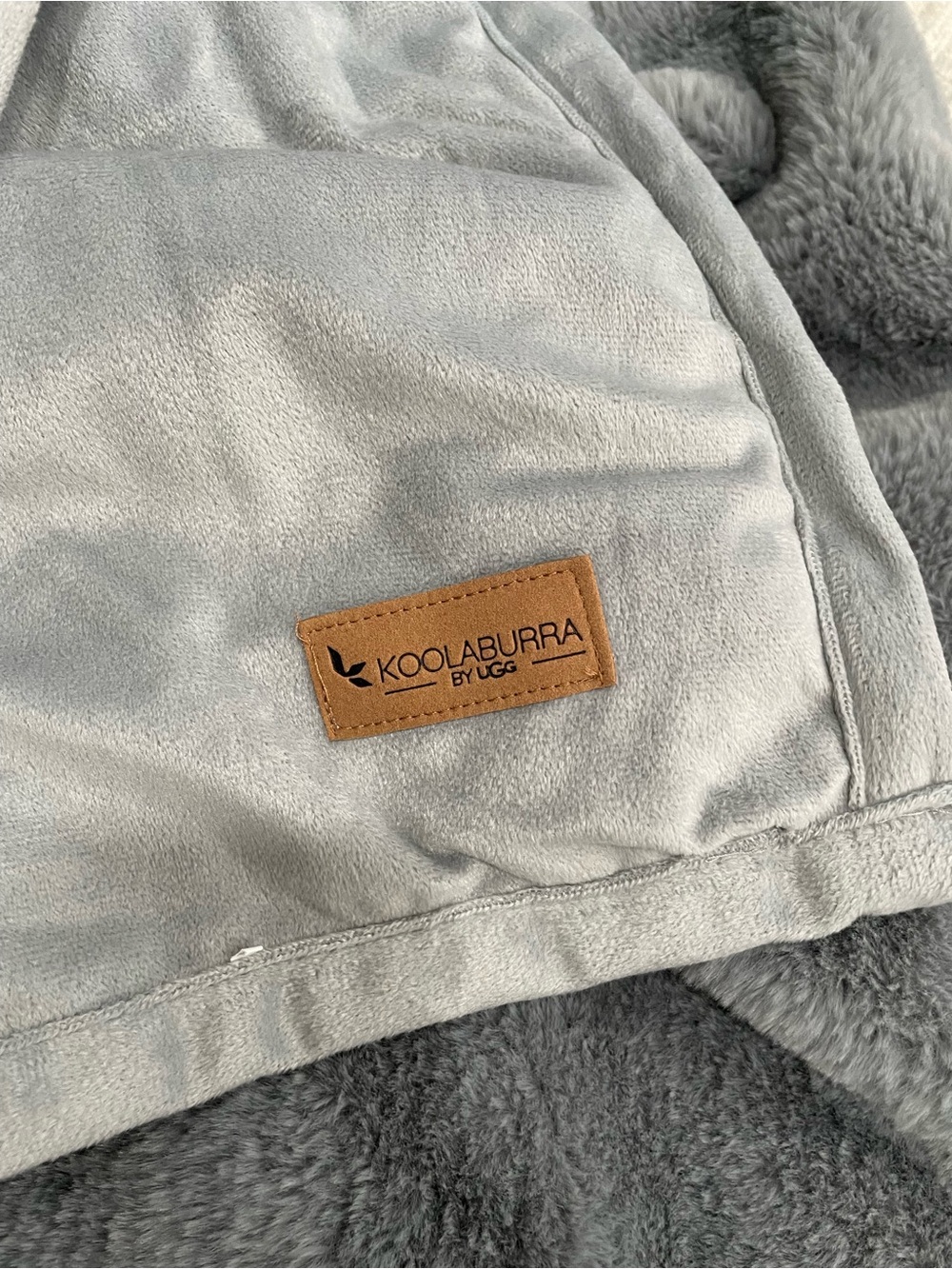 Koolaburra Plush Light Gray King Blanket